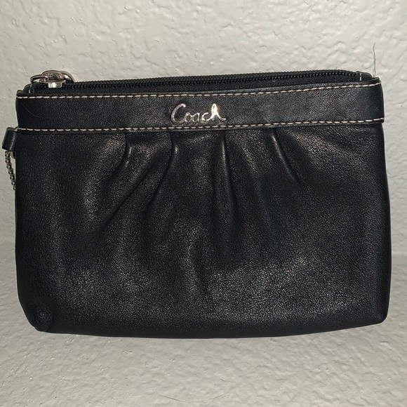 Coach Handbags - Coach Leather Wristlet